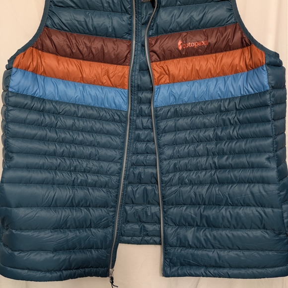 Cotopaxi Men's Teal and Rust Puffer Vest - Picture 3 of 10